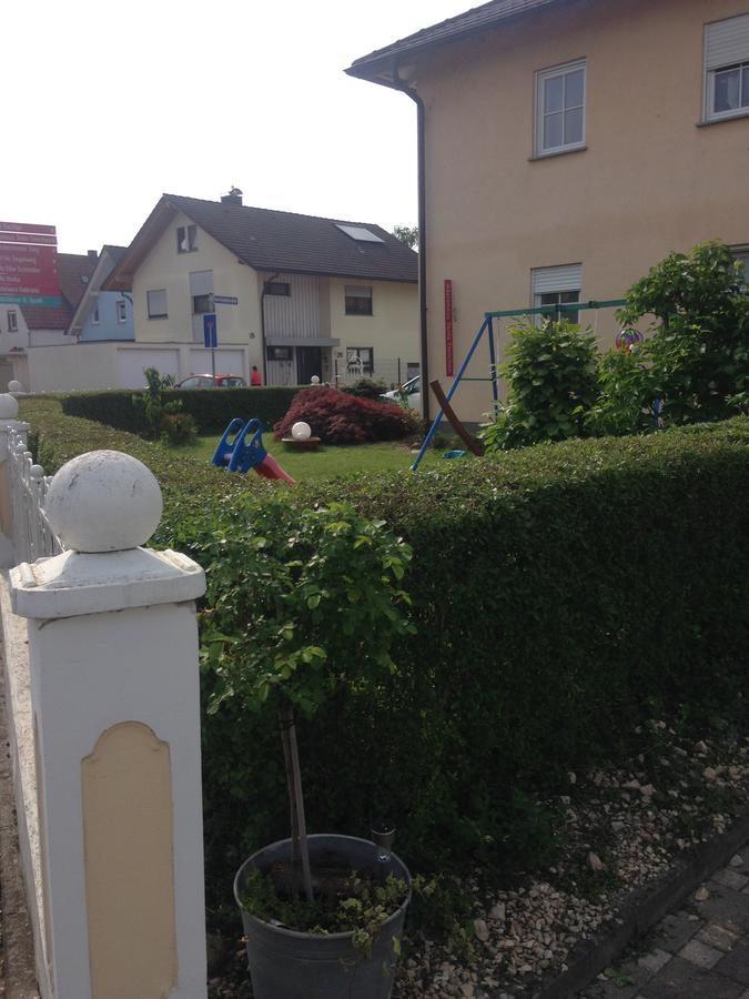 Gaestehaus Tante Tienchen 7 Minuten Zu Fuss Zum Europa Park , Plus Kostenloses Parkplatzticket Rulantica ,Alle Unsere Suiten Haben Einen Balkon Rust Kültér fotó